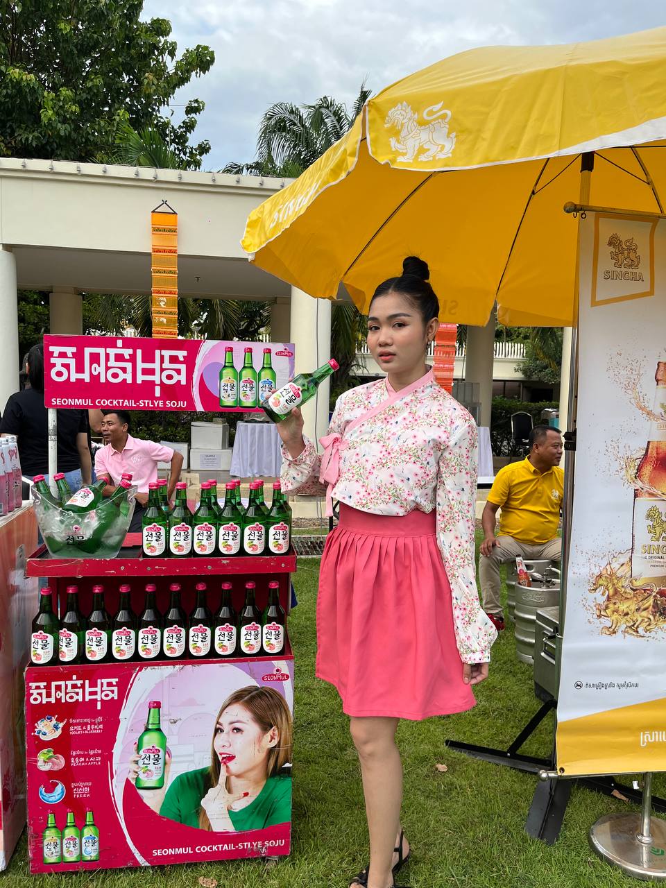 Thai Embassy with Da Houg Heng 5